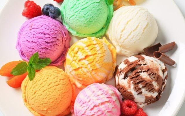 Mỗi loại kem với hương vị khác nhau đều sẽ có màu đặc trưng