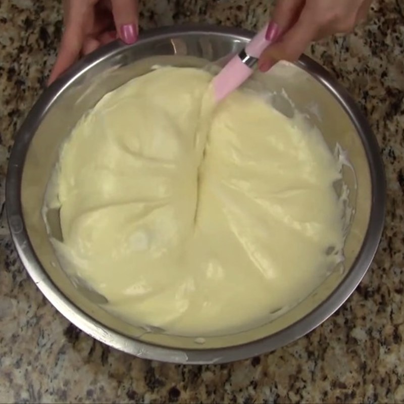 cách làm kem bằng máy đánh trứng 2