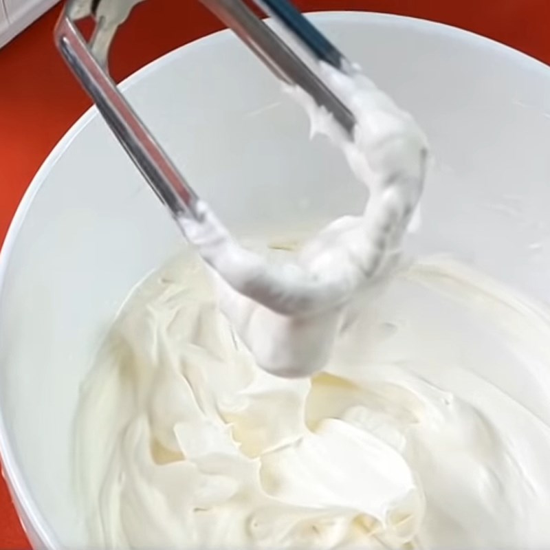 cách làm kem từ trứng gà 2