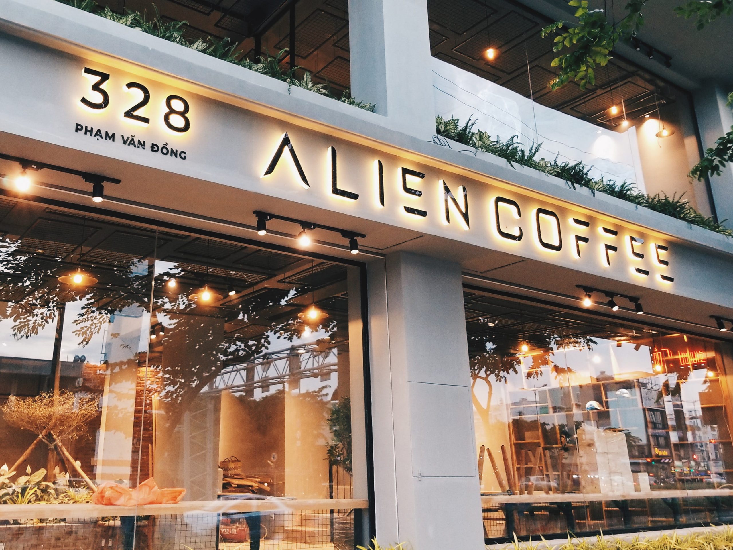 Alien Cafe đem đến cảm giác dễ chịu, thoáng mát cho thực khách.