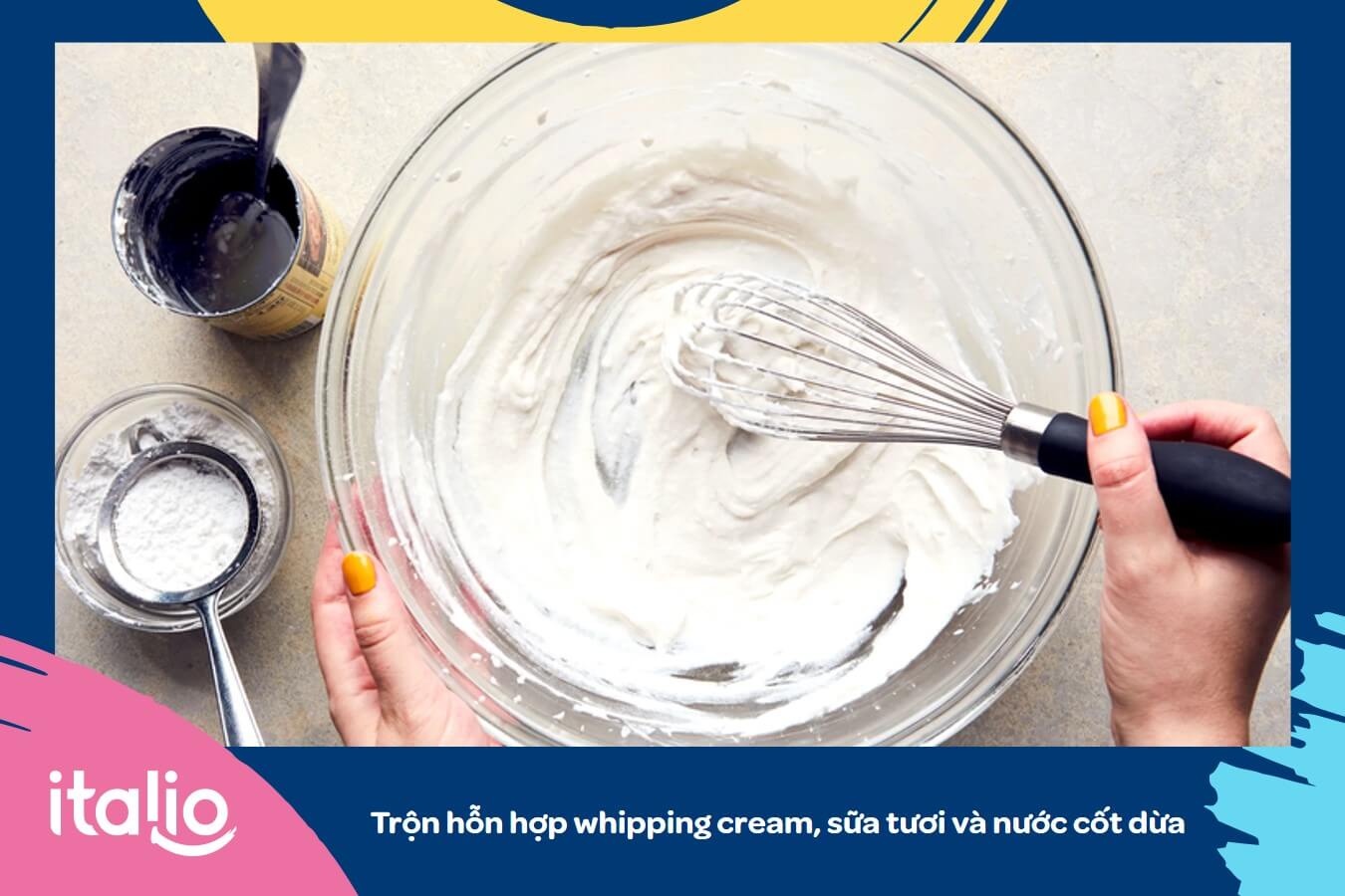 Dùng phới đánh đều 3 hỗn hợp whipping cream, sữa tươi và nước cốt dừa